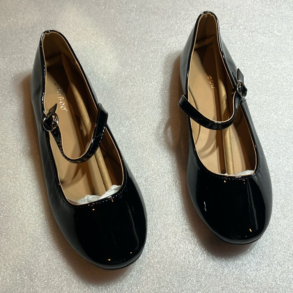 Bamboo Gitana-11 black ballerina patent flats.